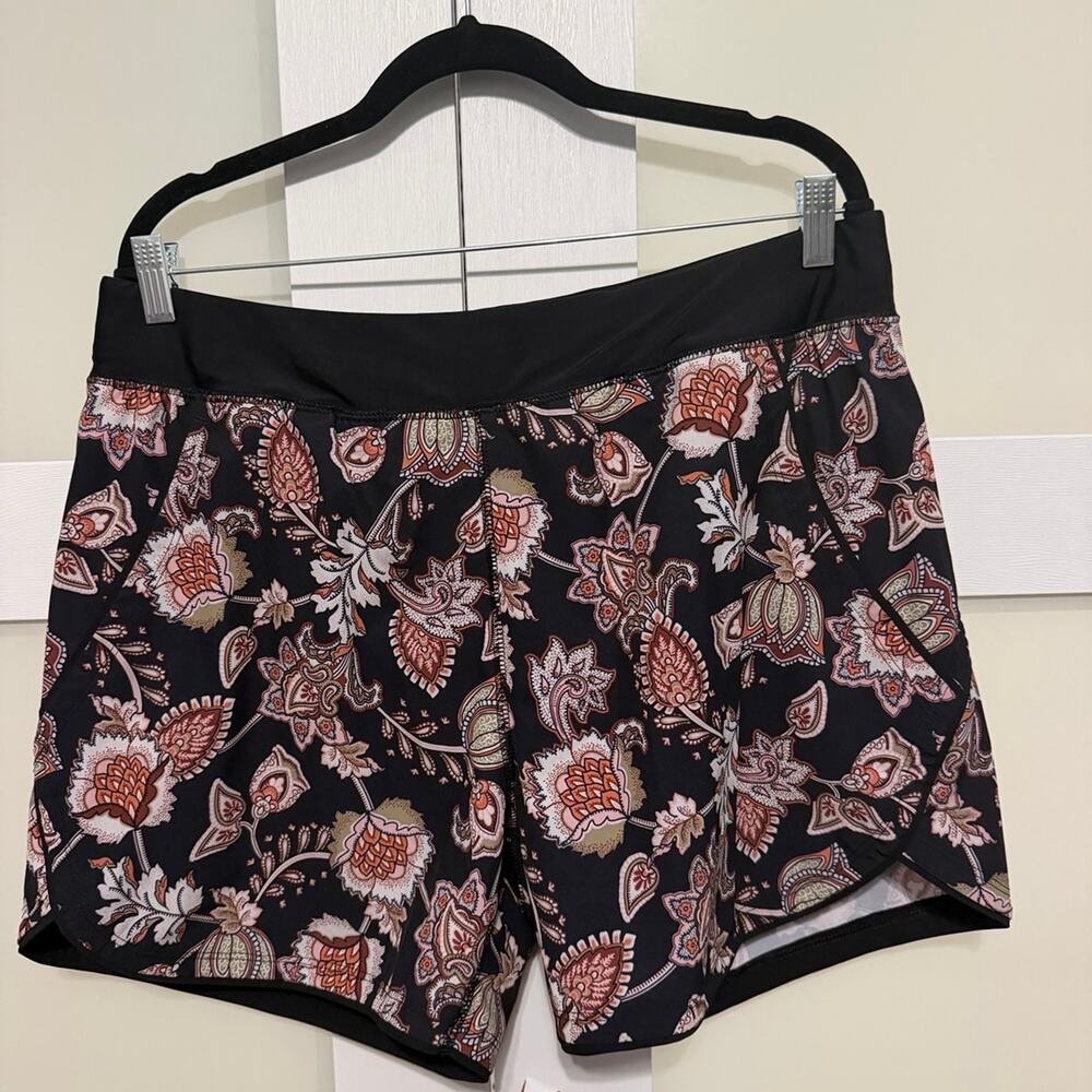 Lands' End Paisley Print Boardshorts XL